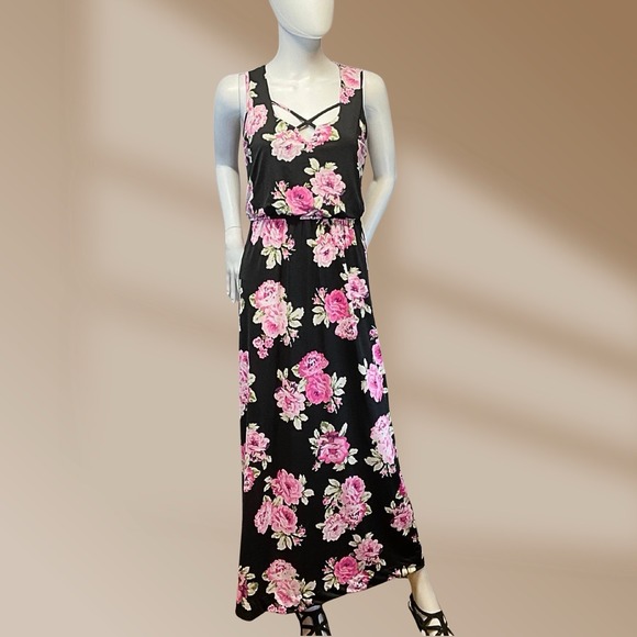 Trixxi Dresses & Skirts - Women's Trixxi NWT Black Floral Maxi Dress Size Small Originally $59 Value